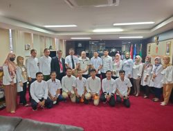 Awali Aktivitas dengan Halal Bihalal, Rektor UNM: Tradisi untuk Pererat Persaudaraan