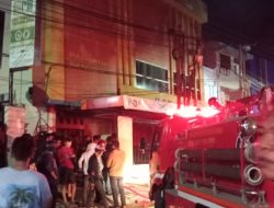Breaking News: Koperasi UNM Terbakar
