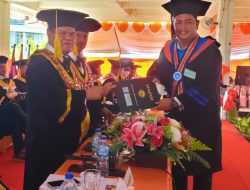 Rektor UNM ke Wisudawan: Tunjukkan Jati Diri sebagai Ilmuan yang Profesional