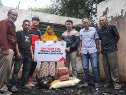 Ringankan Beban Korban Kebakaran, PT Semen Tonasa Kunjungi dan Serahkan Bantuan