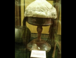 Kisah Mistis Dibalik Potongan Rambut Arung Palaka yang tersimpan di Museum Arajang
