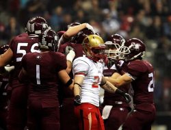 Rona reaches the scoring landmark to send Jove closer to title