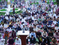 Bersama Ribuan Masyarakat, Panglima Ta’ Salat Ied di Istana Jongaya