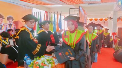 Kukuhkan 1.000 Wisudawan, Rektor UNM Dorong Alumni Punya Skill dan Keterampilan untuk Bersaing