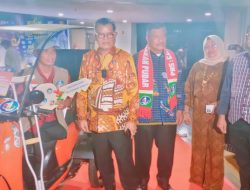 Bentor Hasil Inovasi Rektor UNM Disumbangkan ke Penyandang Disabilitas Asal Majene