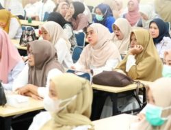 Petugas KB di Makassar Dibekali Kompetensi Logistik