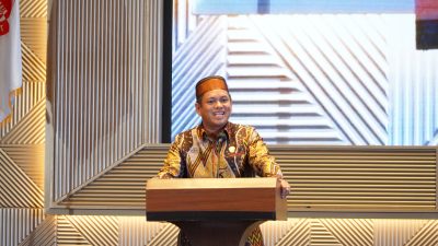 Ketua Panitia Sufriadi Arif Berikan Kejutan Hadiah Umroh pada Kegiatan Halal Bihalal KEMAWA