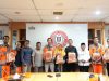 Dirut Lepas Jemaah Calon Haji Keluarga Besar PT Semen Tonasa