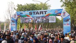 Puluhan Ribu Masyarakat dan Ratusan Tenant UMKM Meriahkan Fun Walk HUT ke-58 PT Semen Tonasa