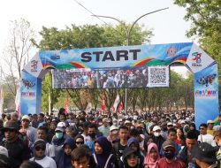 Puluhan Ribu Masyarakat dan Ratusan Tenant UMKM Meriahkan Fun Walk HUT ke-58 PT Semen Tonasa
